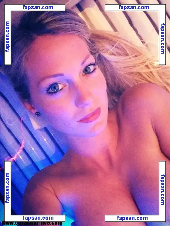 CaraCum nude photo #0006 from OnlyFans