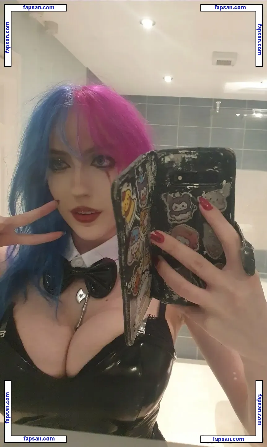 caralouss голая фото #0014 с Онлифанс