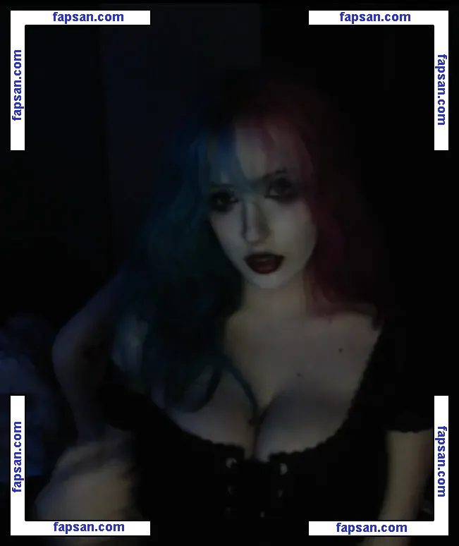 caralouss голая фото #0016 с Онлифанс