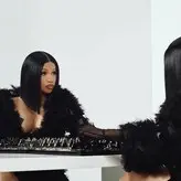 Cardi B голая #3111