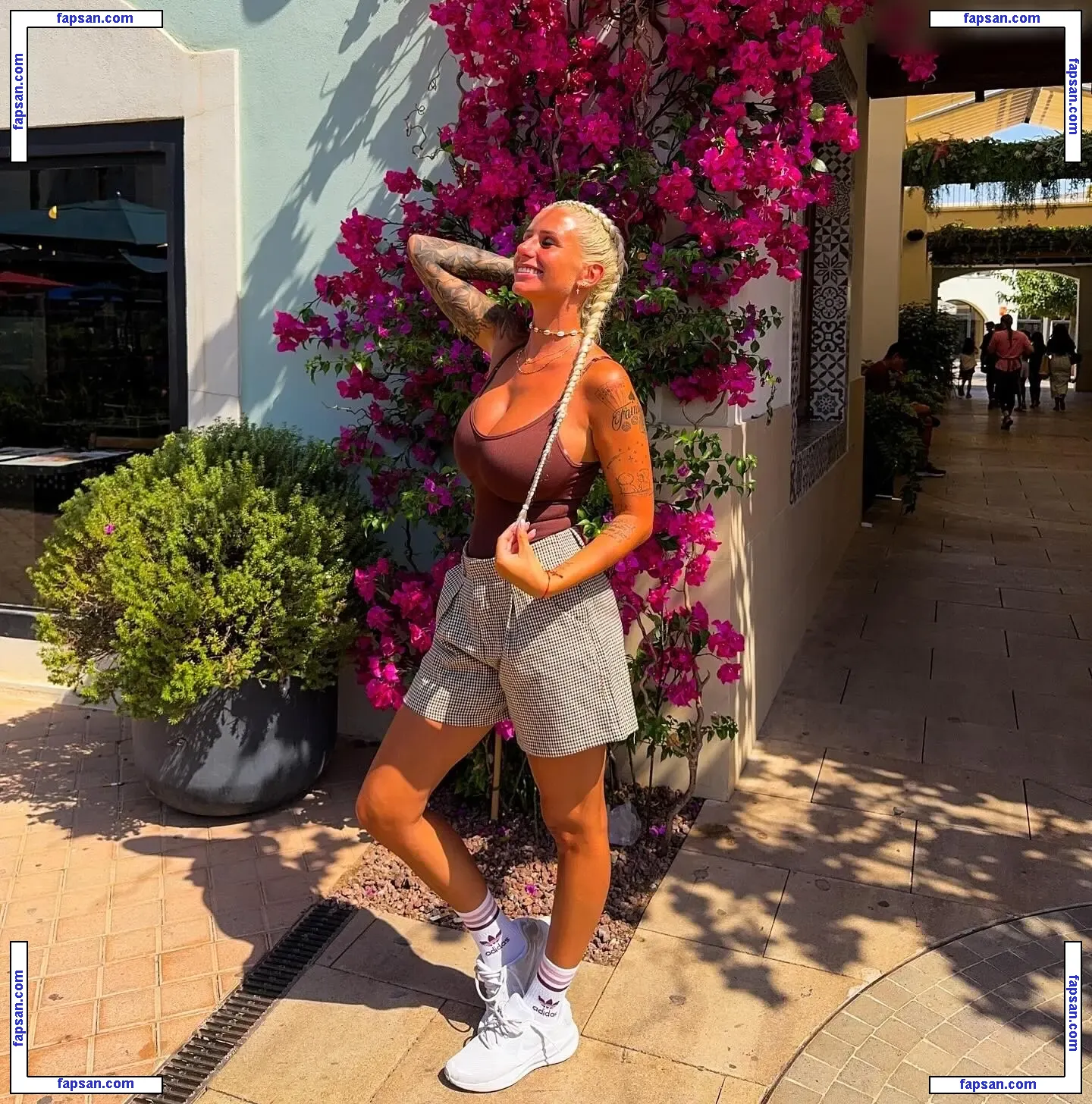 Carina Spack nude photo #0143 from OnlyFans