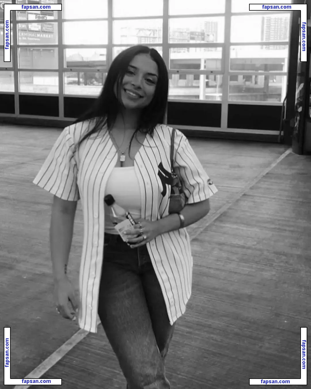 carinadiaz_ голая фото #0002 с Онлифанс