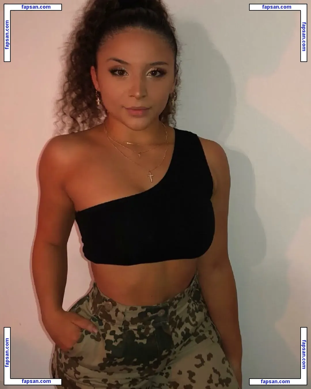 carinadiaz_ голая фото #0009 с Онлифанс