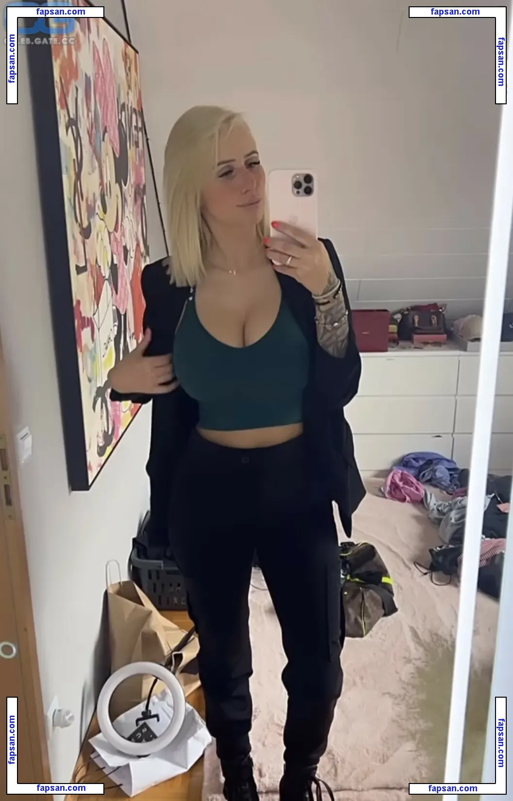 carinaspack nude photo #0012 from OnlyFans