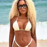 Cariúcha голая #0051