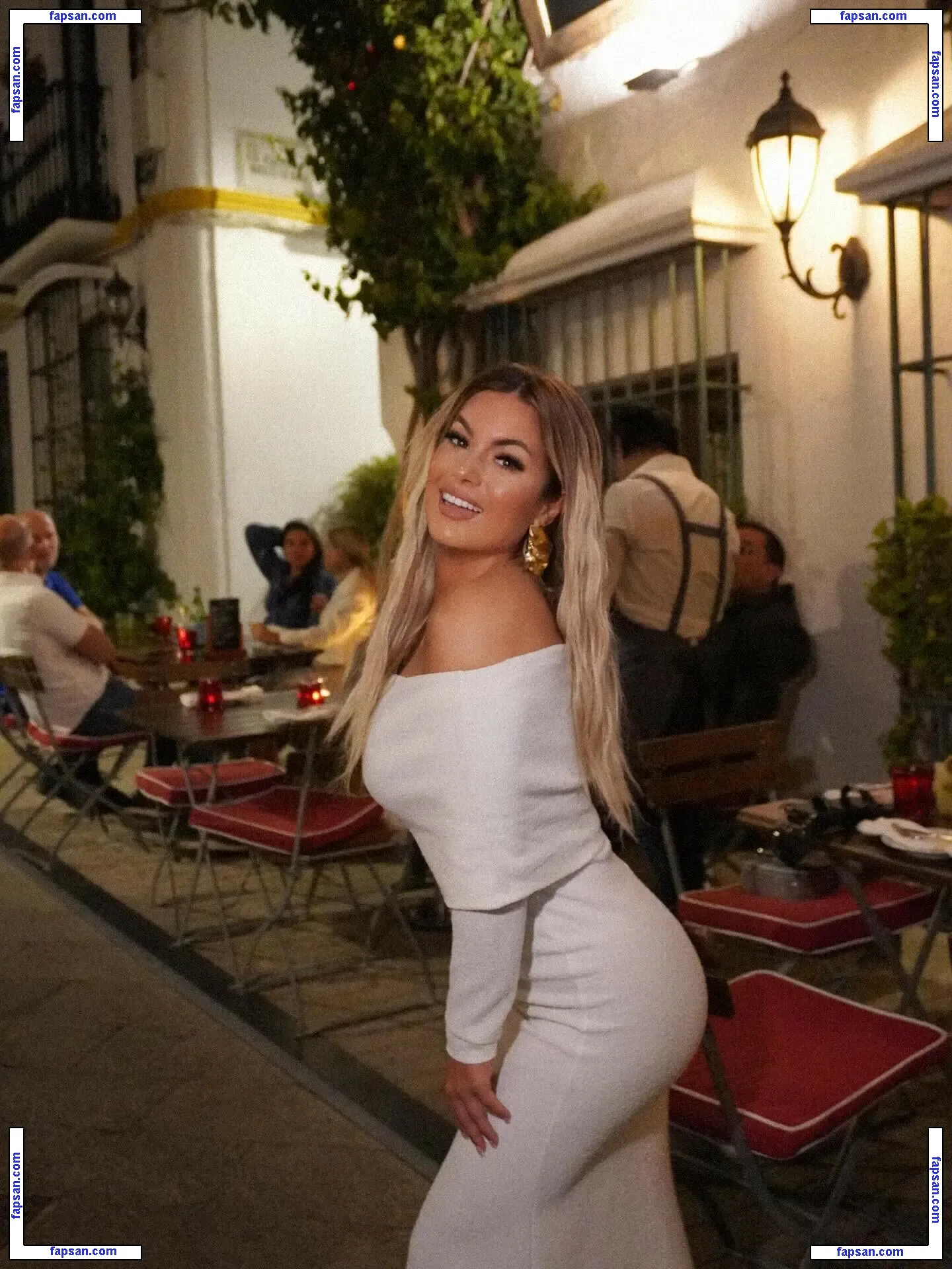 Carla Moreau nude photo #0014 from OnlyFans