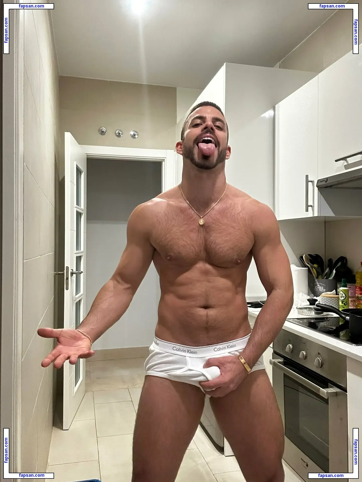 carlitosxfree nude photo #0006 from OnlyFans