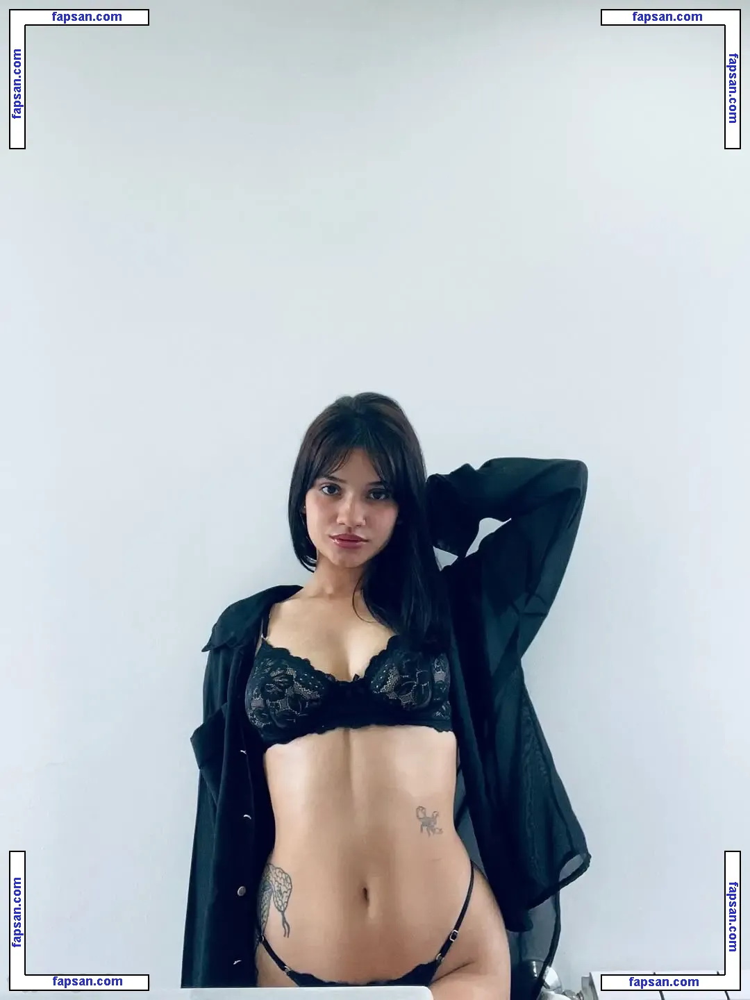 Carly Light голая фото #0001 с Онлифанс