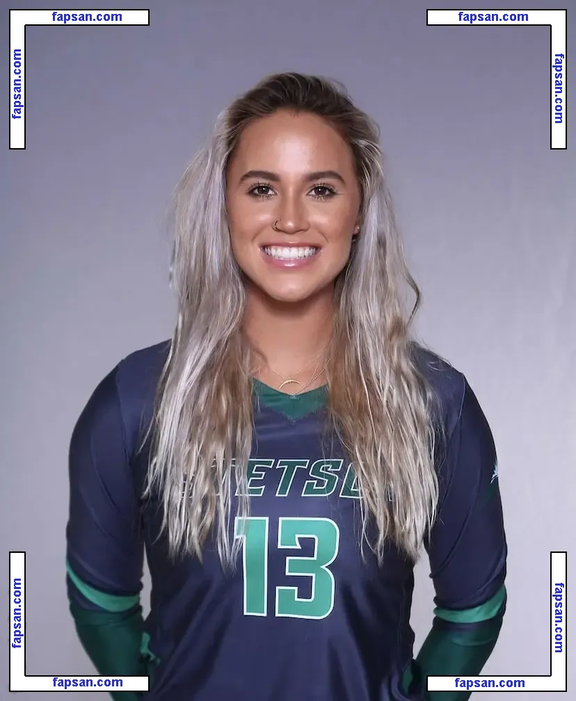 Carly Perales голая фото #0003 с Онлифанс