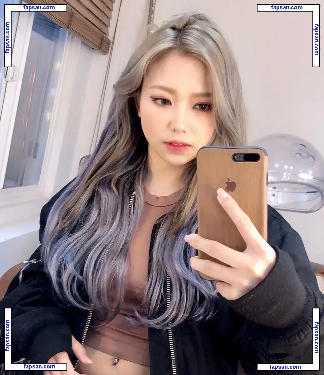 Carlyn Ocampo nude photo #0005 from OnlyFans