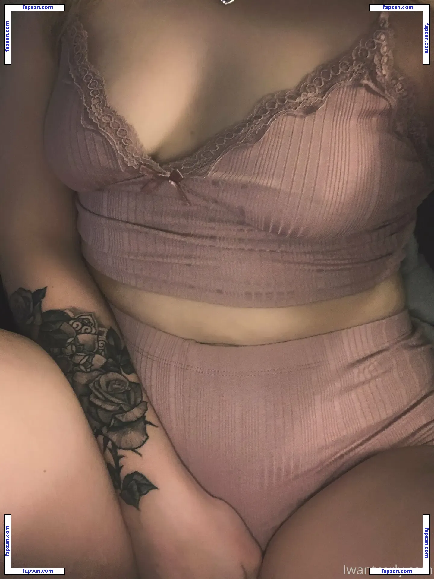 carlyraeofficial nude photo #0035 from OnlyFans