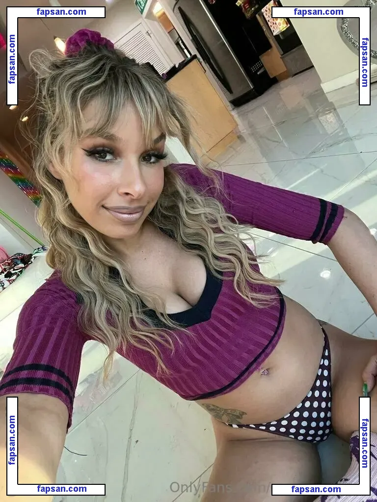 carmencalixxx nude photo #0239 from OnlyFans