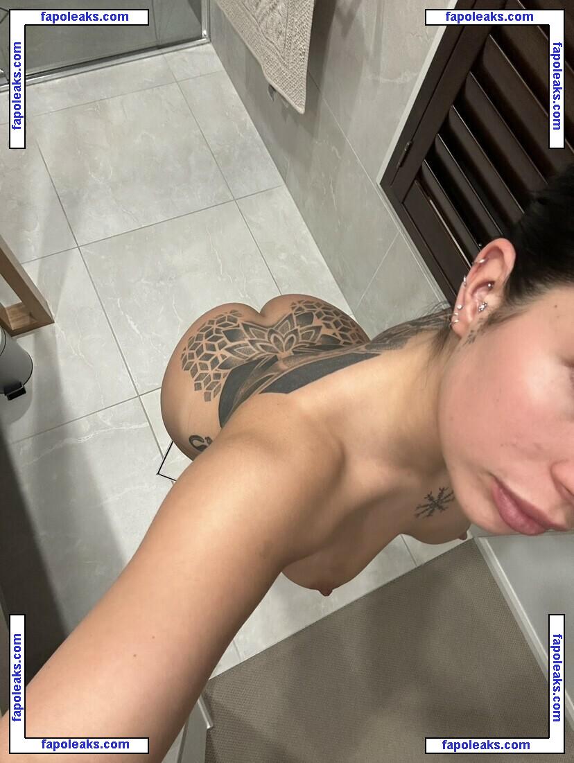 Carmenhanelx / mariasofiapiafederico nude photo #0001 from OnlyFans