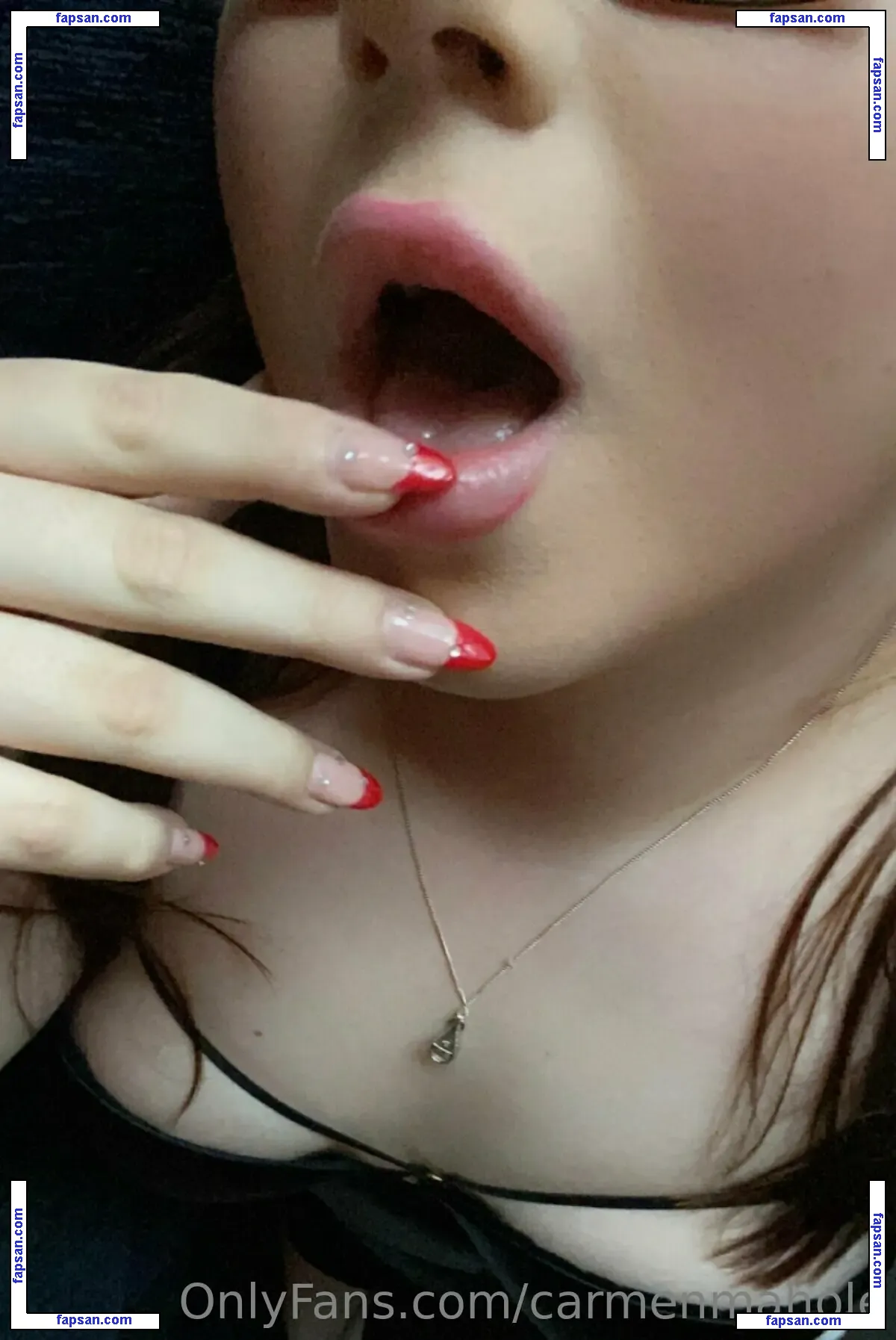 carmenmahole nude photo #0007 from OnlyFans