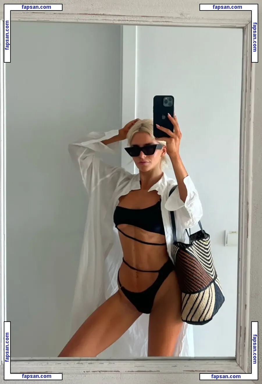 Caro Daur nude photo #0047 from OnlyFans