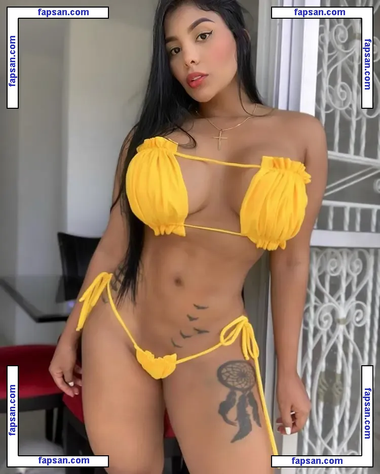 Caro Velez Betancourth nude photo #0028 from OnlyFans