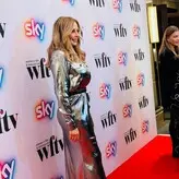 Carol Vorderman голая #0933