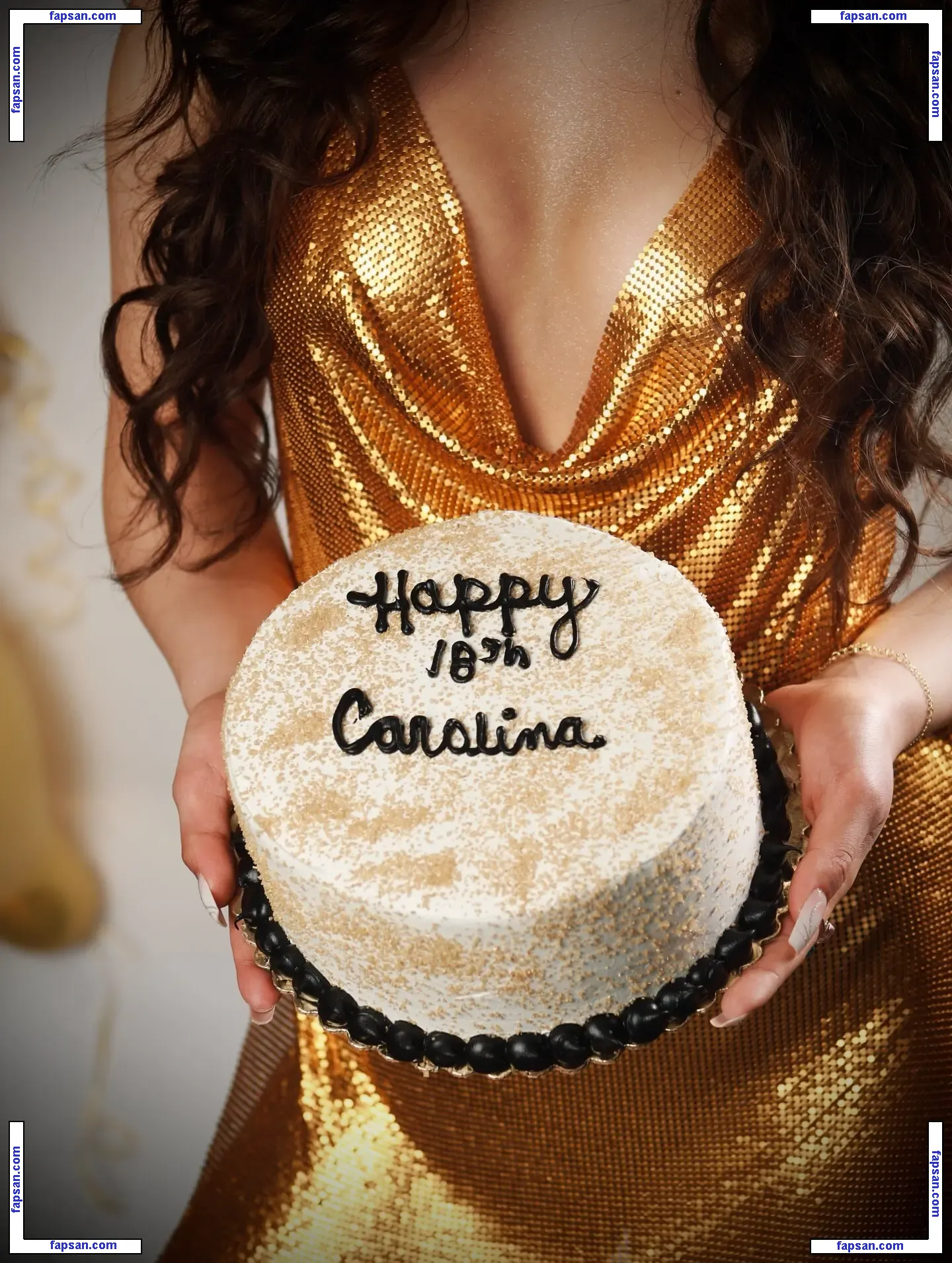 Carolina Rezende nude photo #0001 from OnlyFans