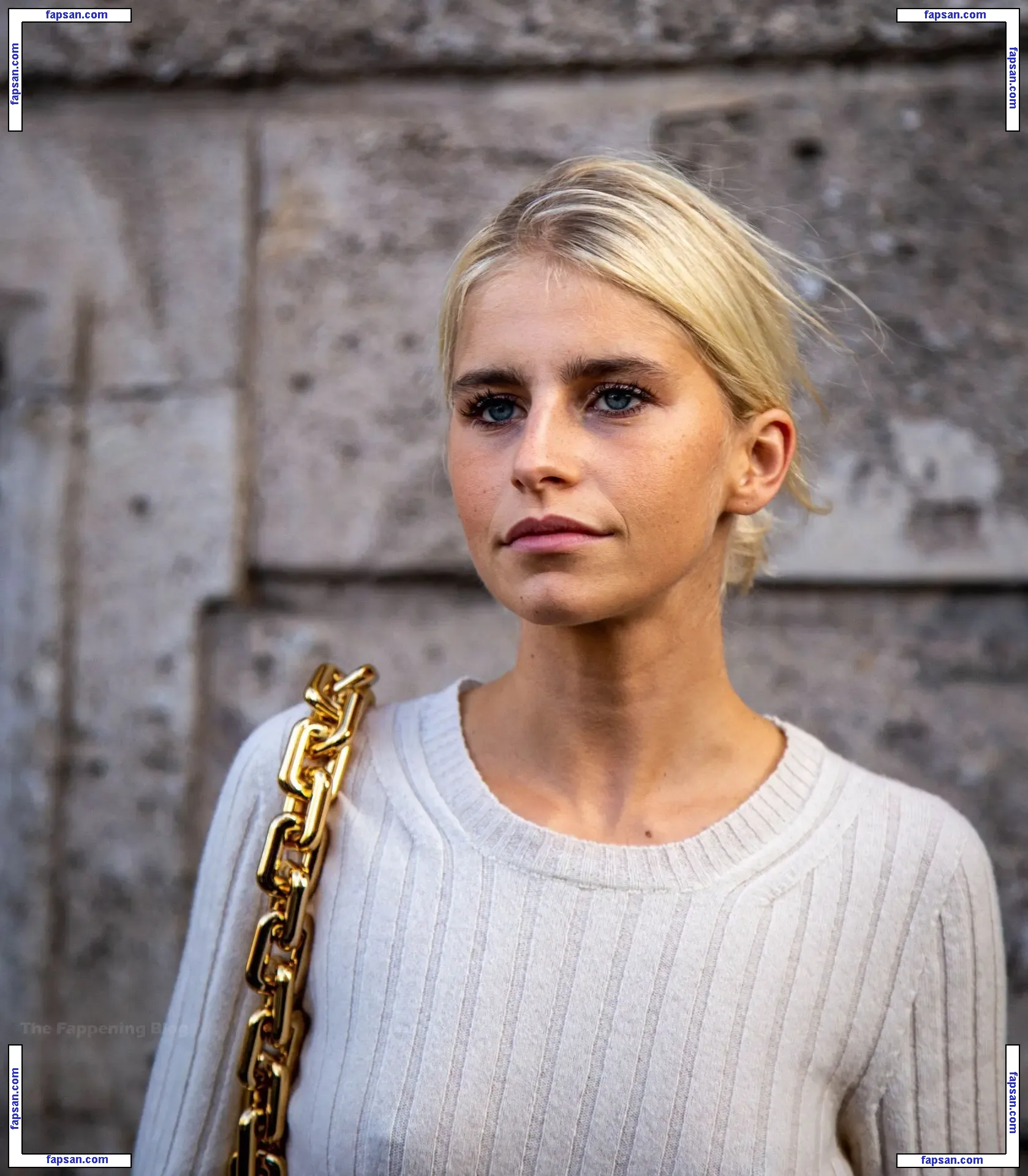 Caroline Daur голая фото #0024 с Онлифанс