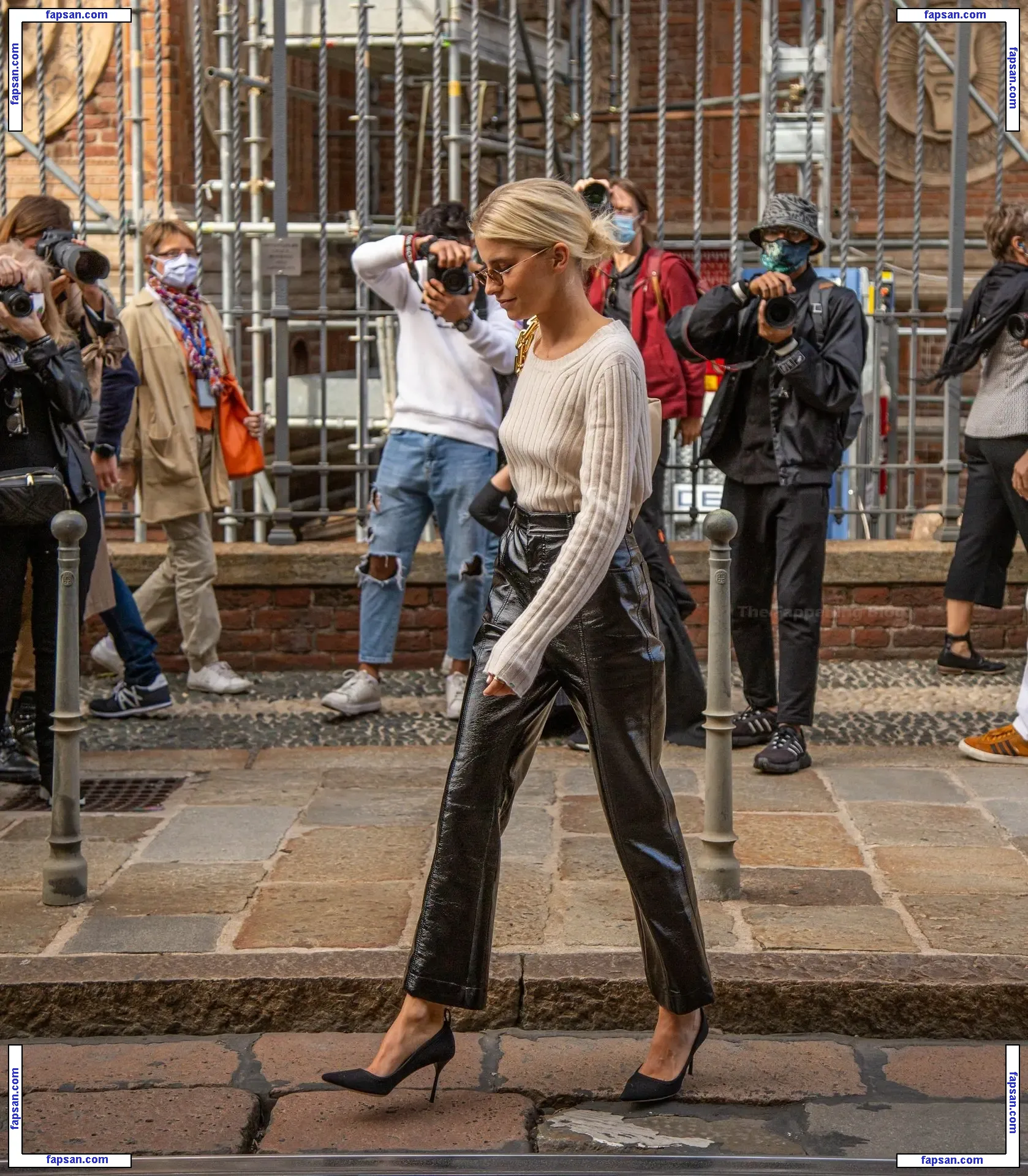 Caroline Daur голая фото #0029 с Онлифанс