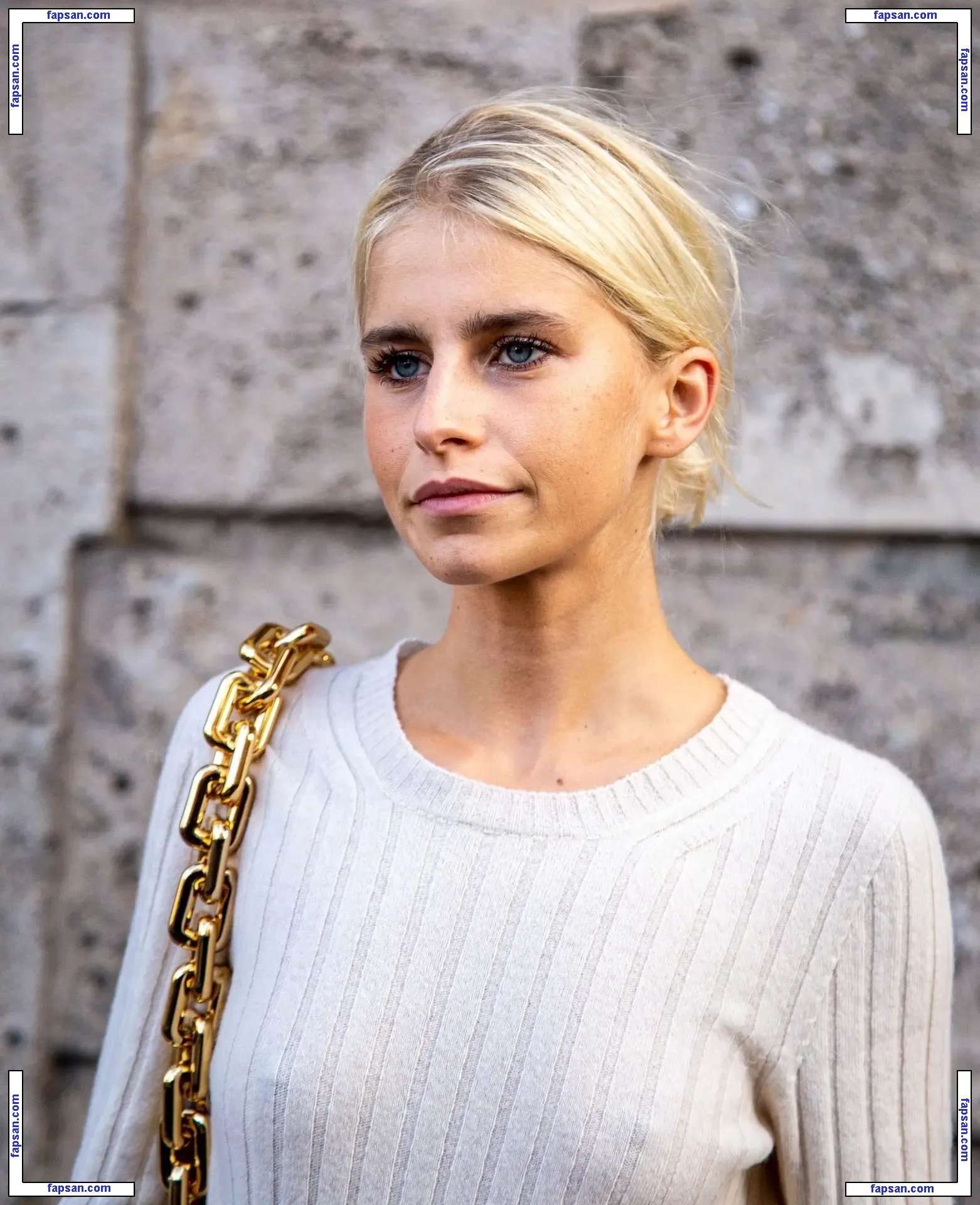 Caroline Daur голая фото #0030 с Онлифанс