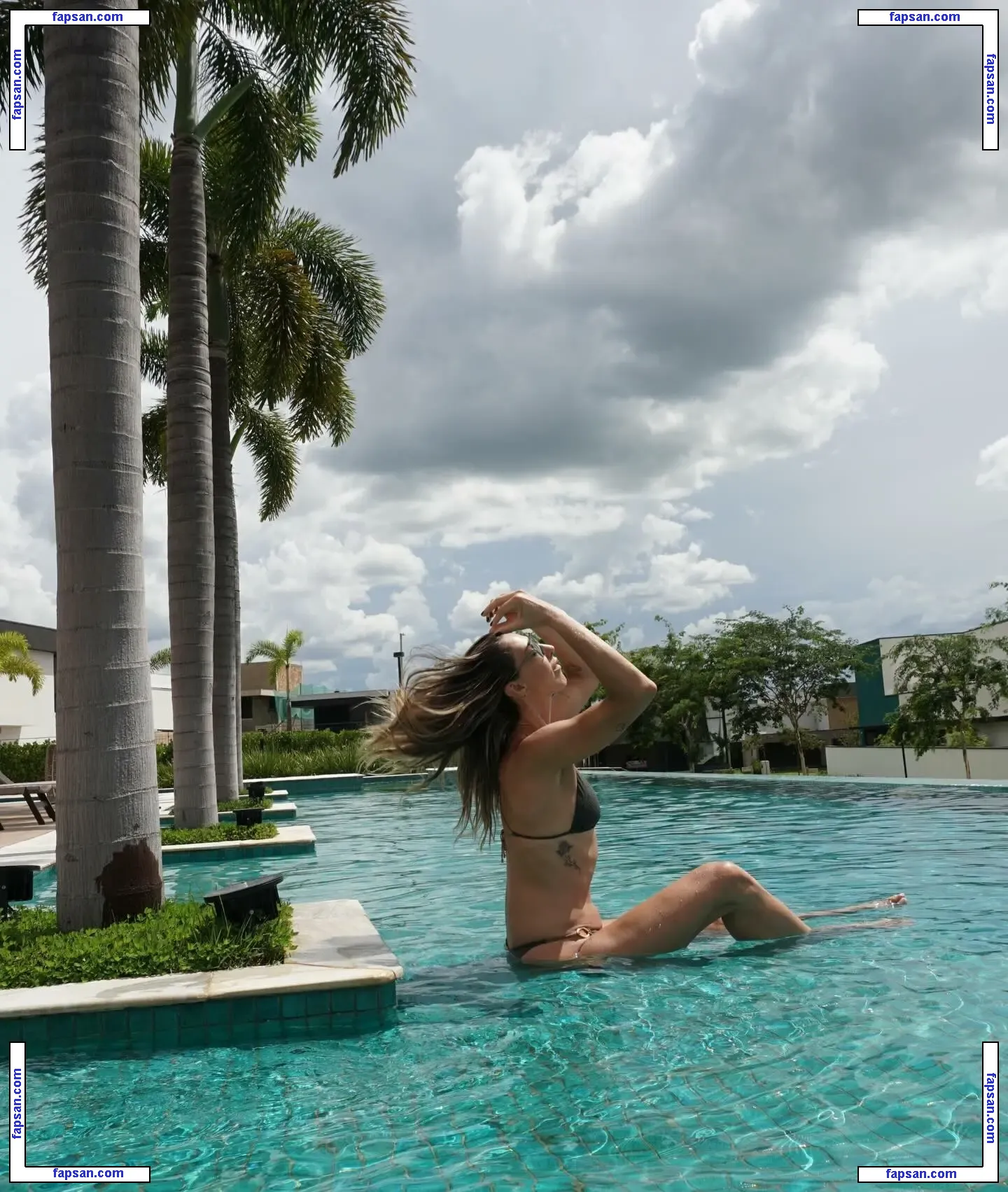 Caroline Gattaz голая фото #0003 с Онлифанс