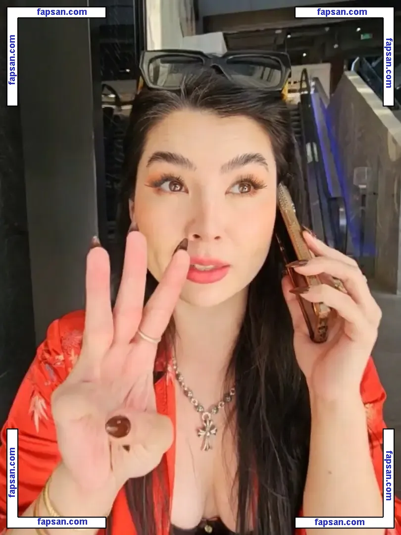 CarolineKwan голая фото #0218 с Онлифанс