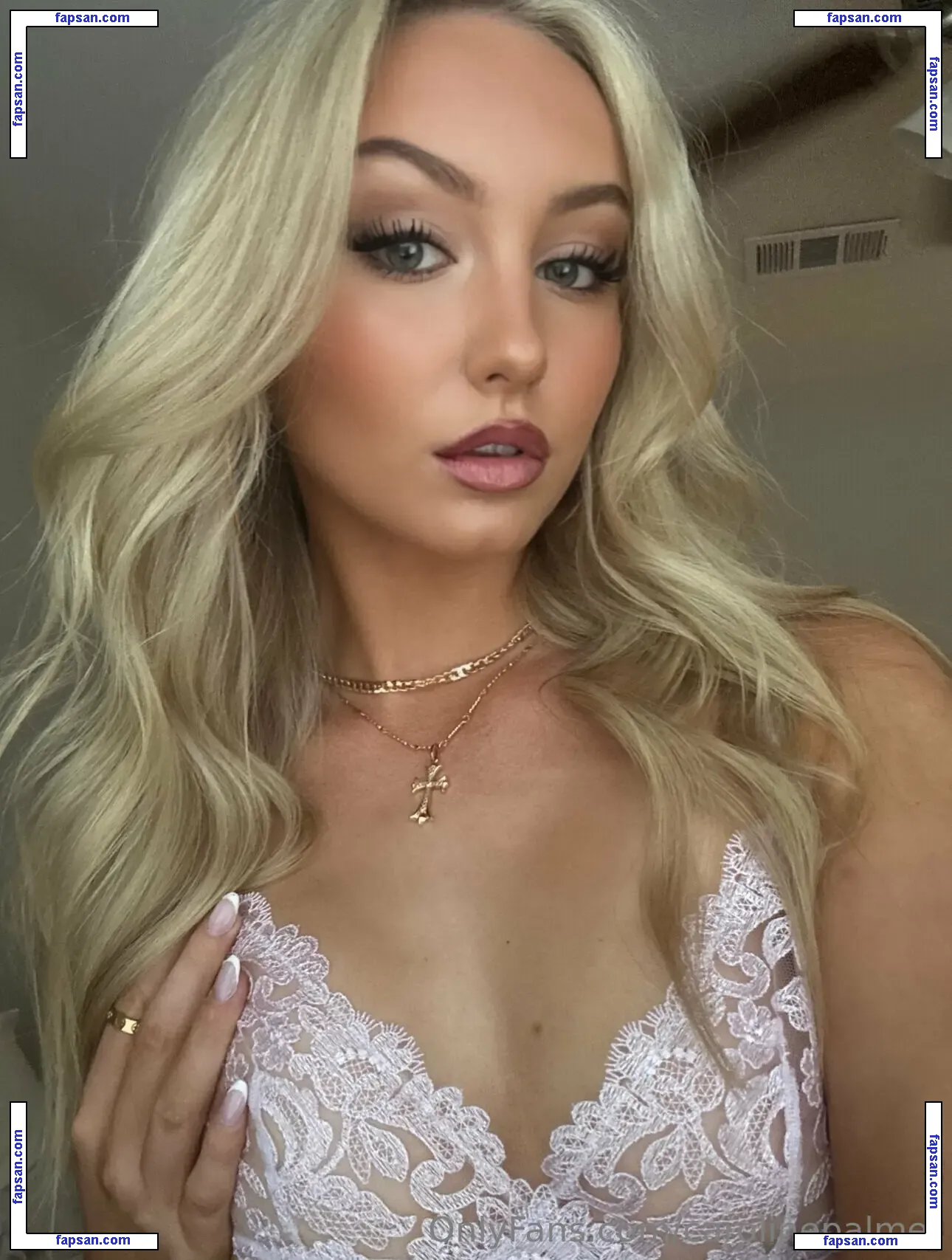 Carolinepalmerr nude photo #0005 from OnlyFans
