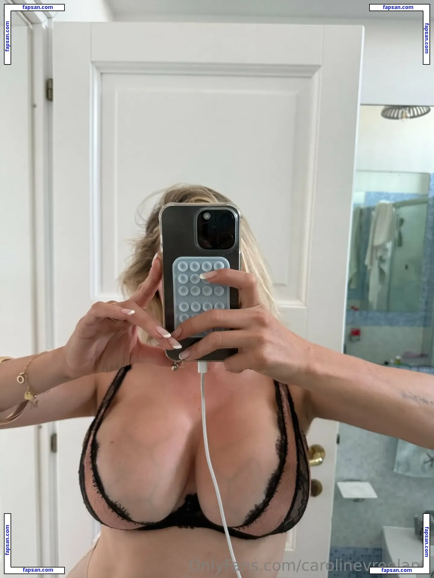 carolinevreeland nude photo #0031 from OnlyFans