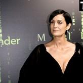 Carrie-Anne Moss голая #0083