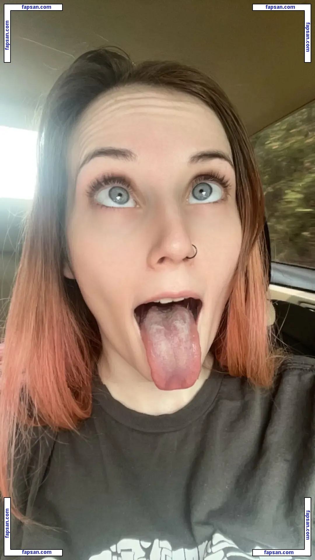 Carrie Cannie голая фото #0068 с Онлифанс