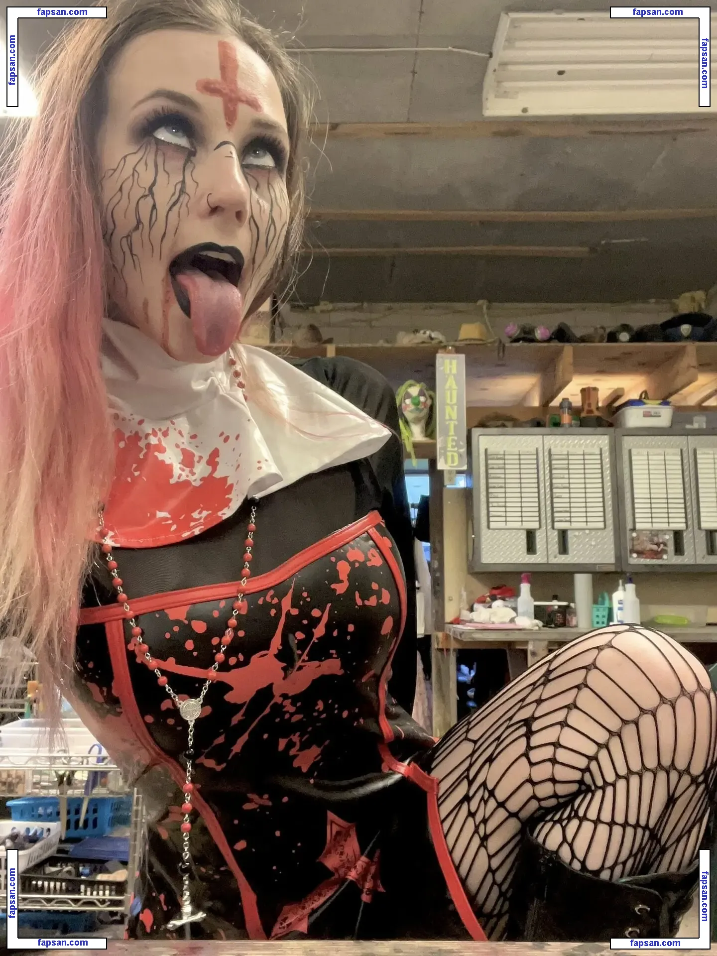 Carrie Cannie голая фото #0072 с Онлифанс