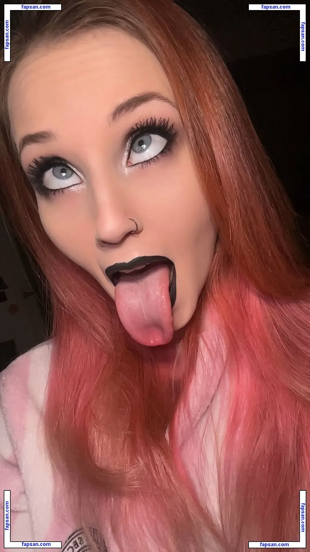 Carrie Cannie голая фото #0079 с Онлифанс