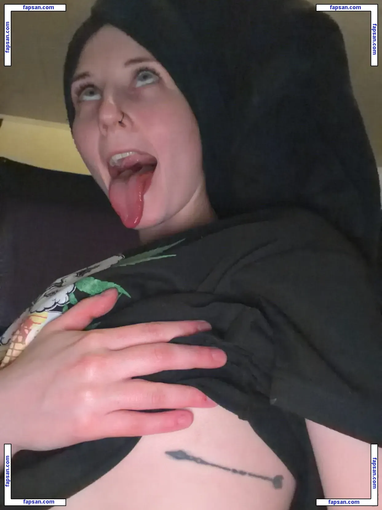 Carrie Cannie голая фото #0087 с Онлифанс