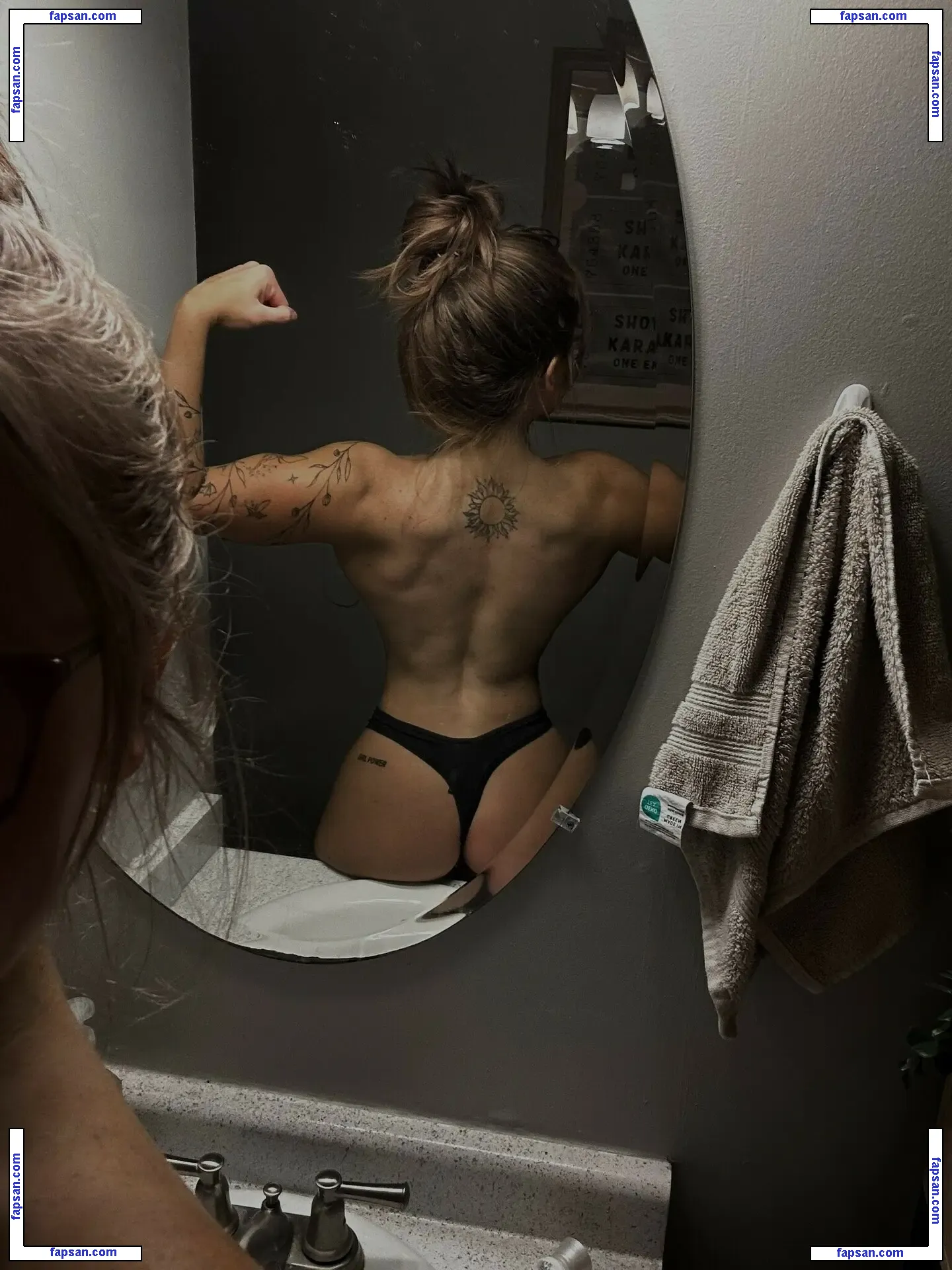 Carsenlifts nude photo #0002 from OnlyFans