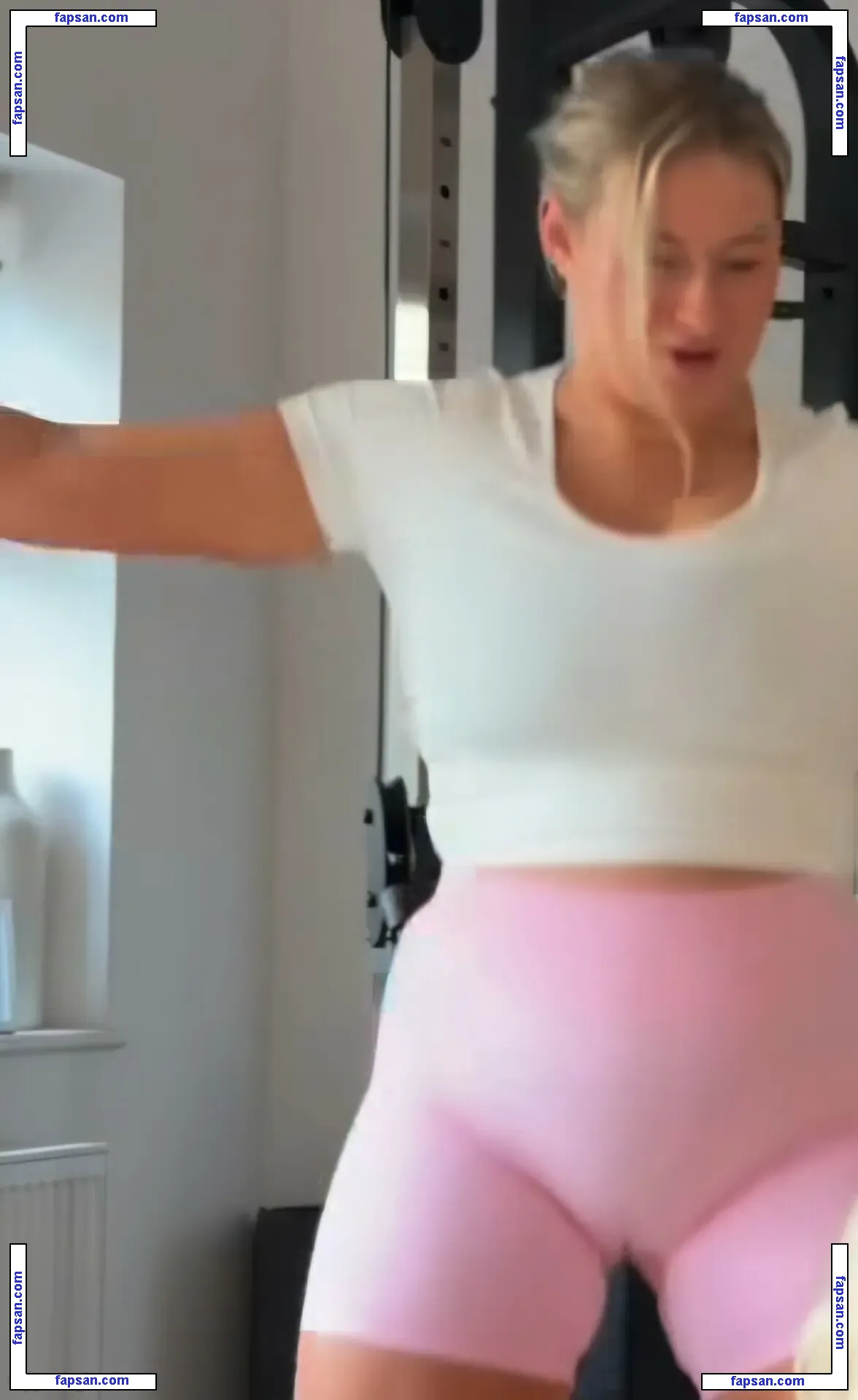 Carys whittaker / busybeecarys nude photo #0001 from OnlyFans