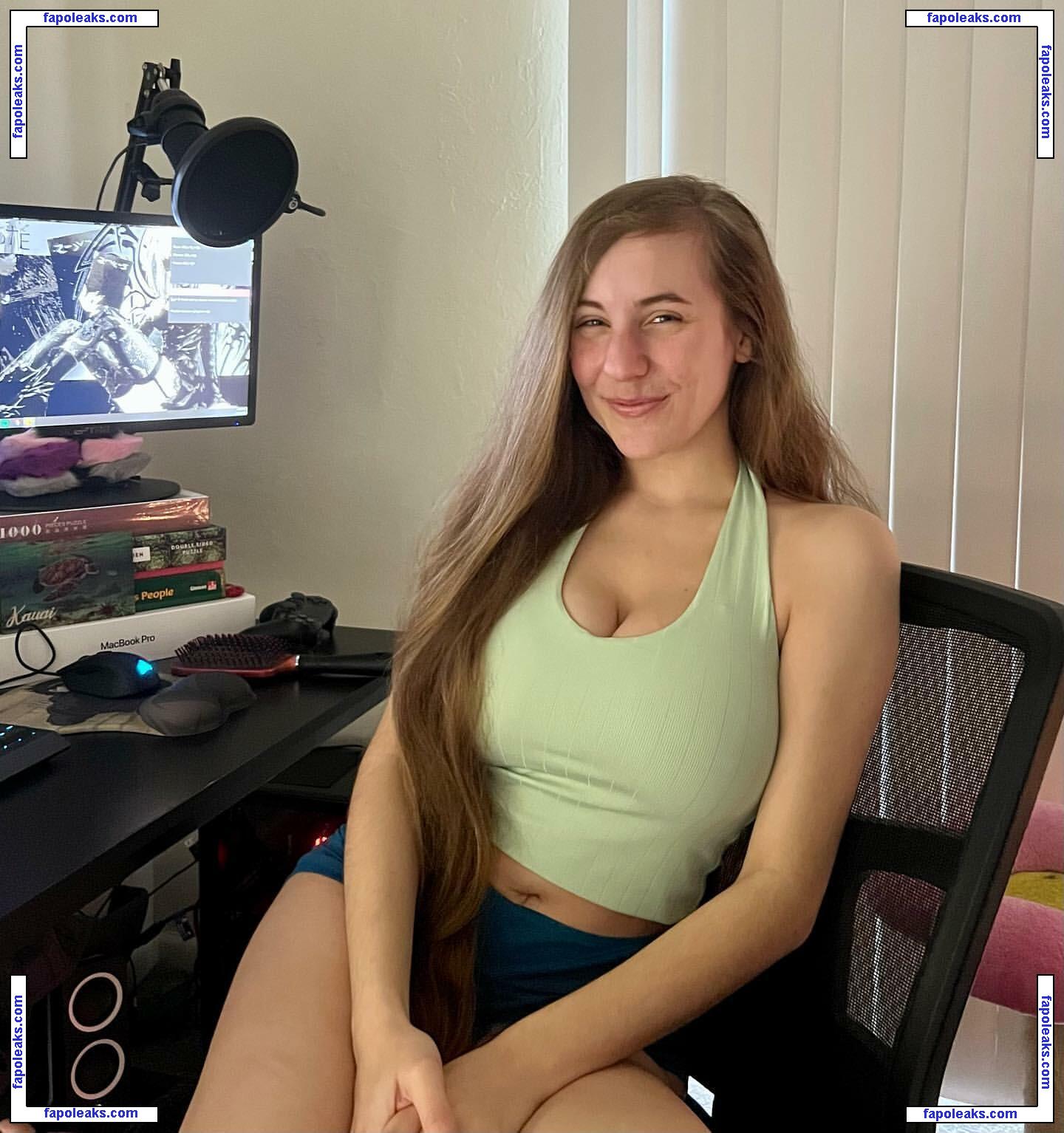 Casey The Gamer / Kasiedilla / caserenn / caseycakesmn nude photo #0090 from OnlyFans