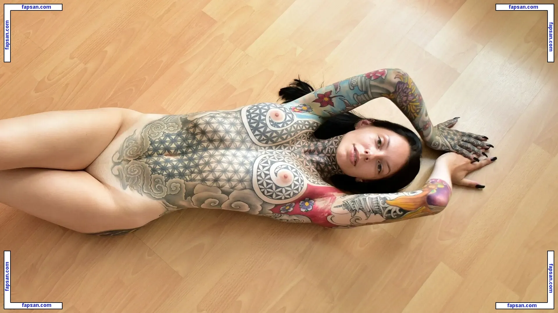 Caseyannsuzanne nude photo #0007 from OnlyFans