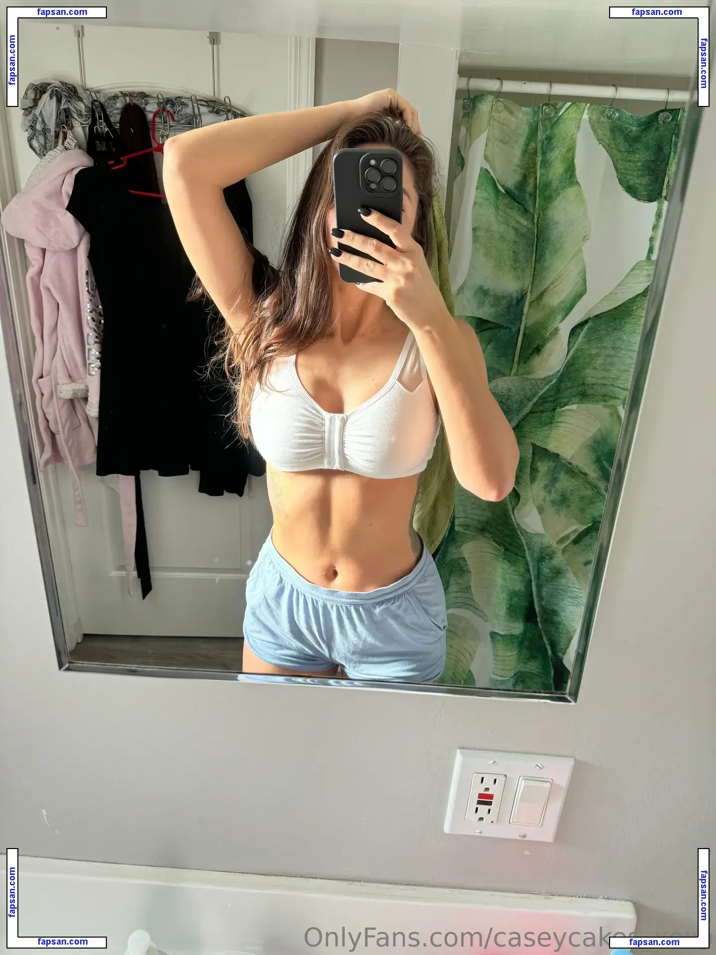 caseycakes_xoxo nude photo #0004 from OnlyFans