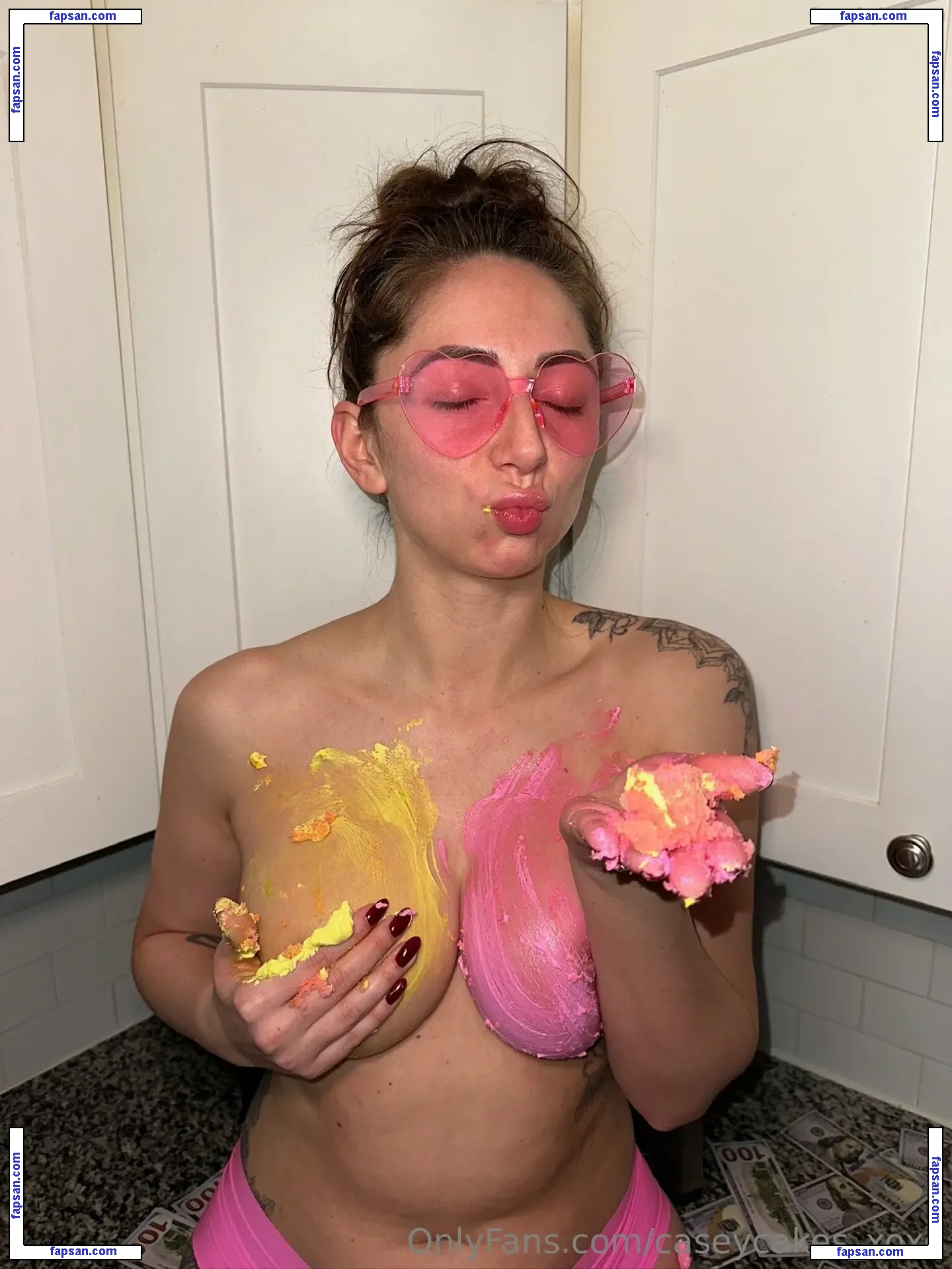 caseycakes_xoxo nude photo #0008 from OnlyFans