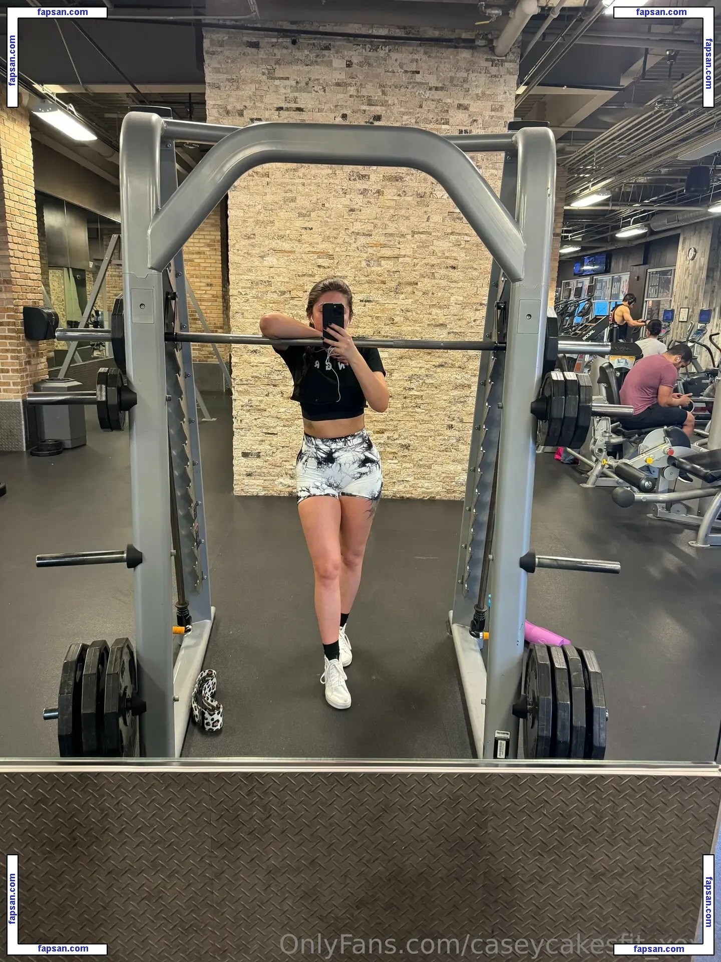 caseycakesfit_xoxo nude photo #0019 from OnlyFans