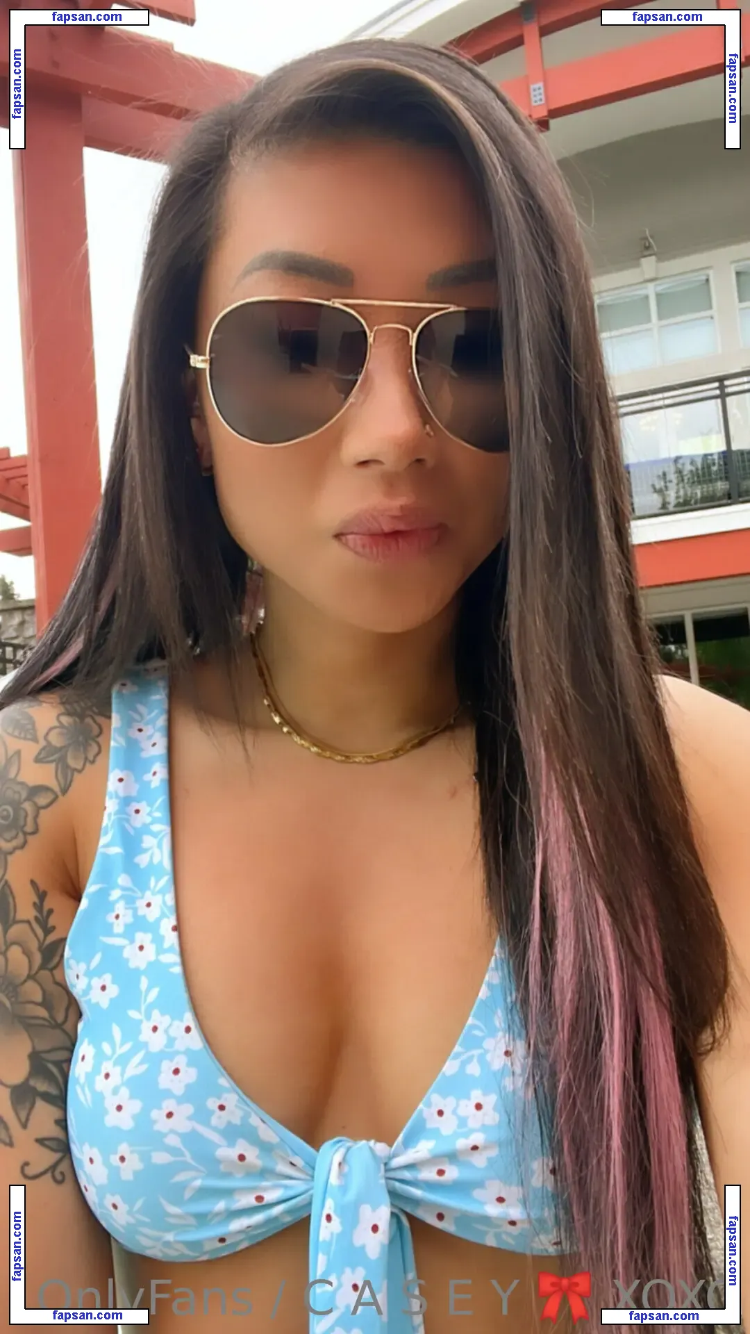 caseymb.me голая фото #0001 с Онлифанс