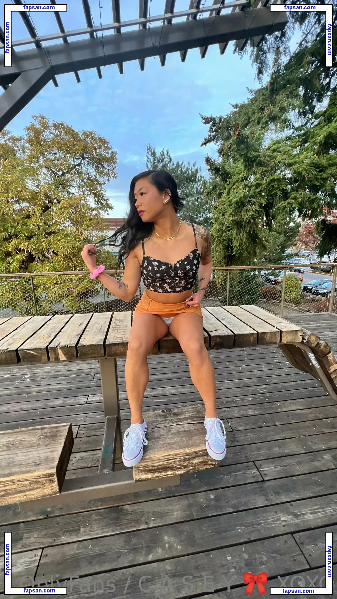 caseymb.me голая фото #0003 с Онлифанс