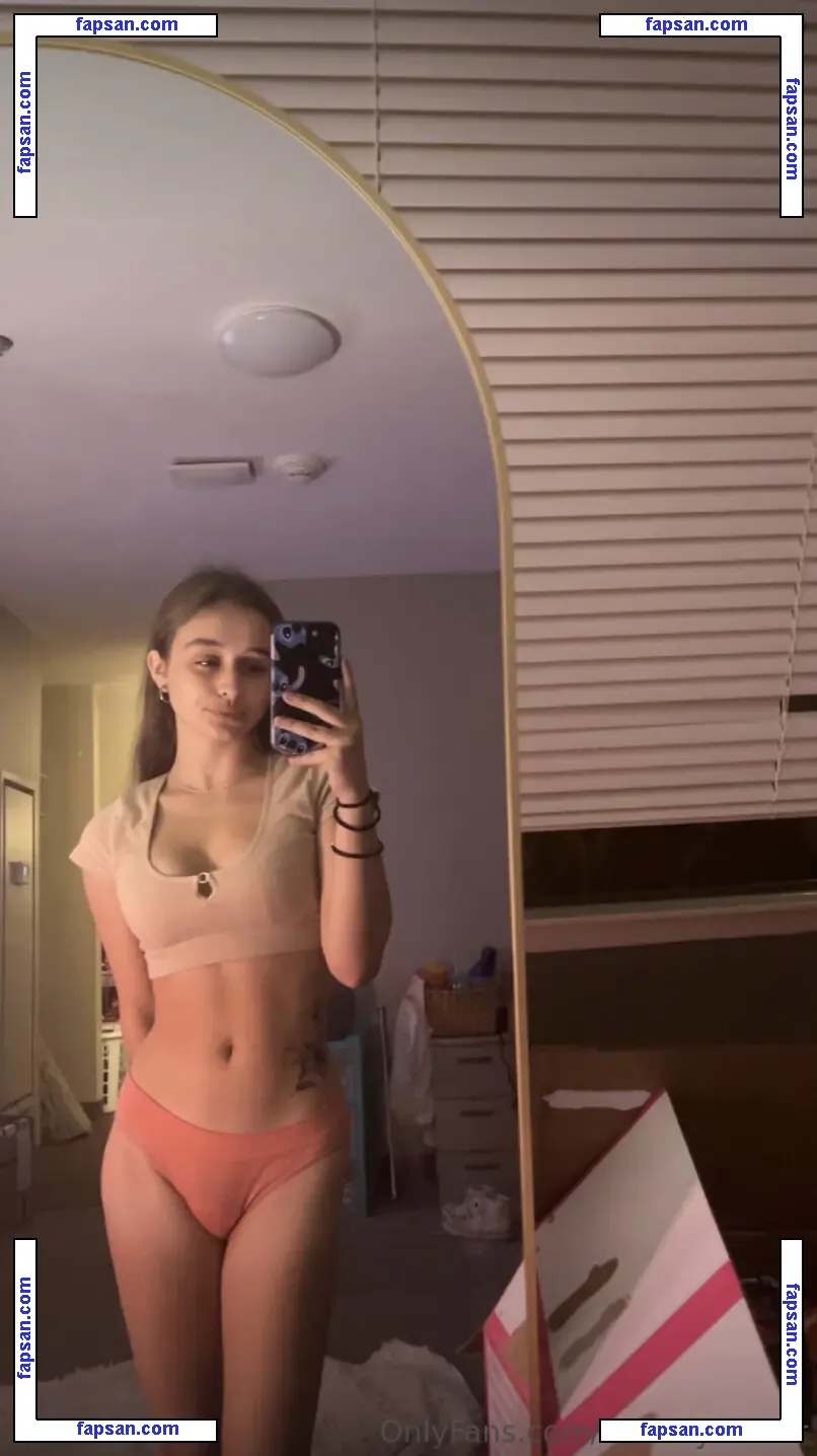 cassidymellor nude photo #0007 from OnlyFans