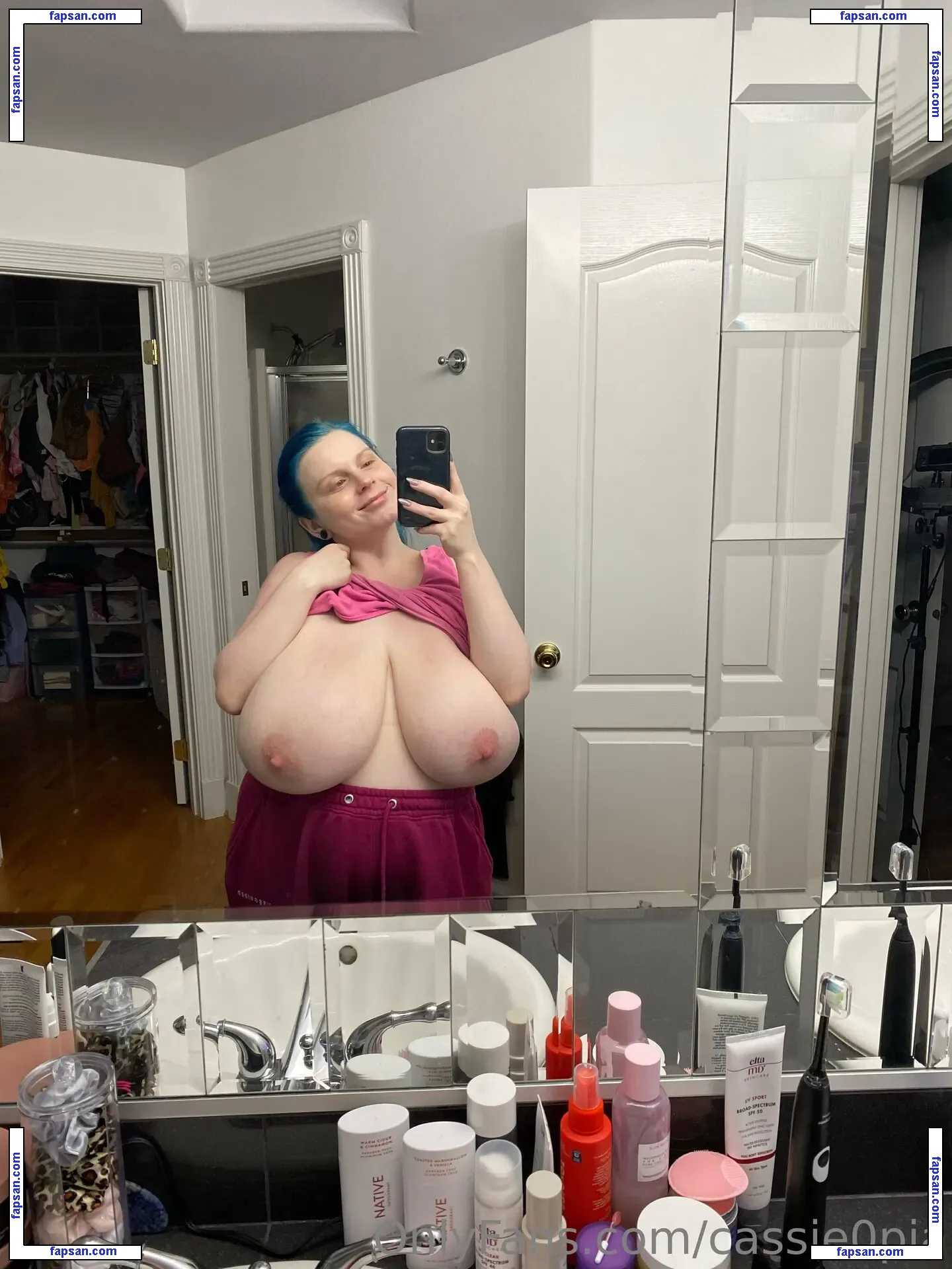 Cassie0pia nude photo #0259 from OnlyFans