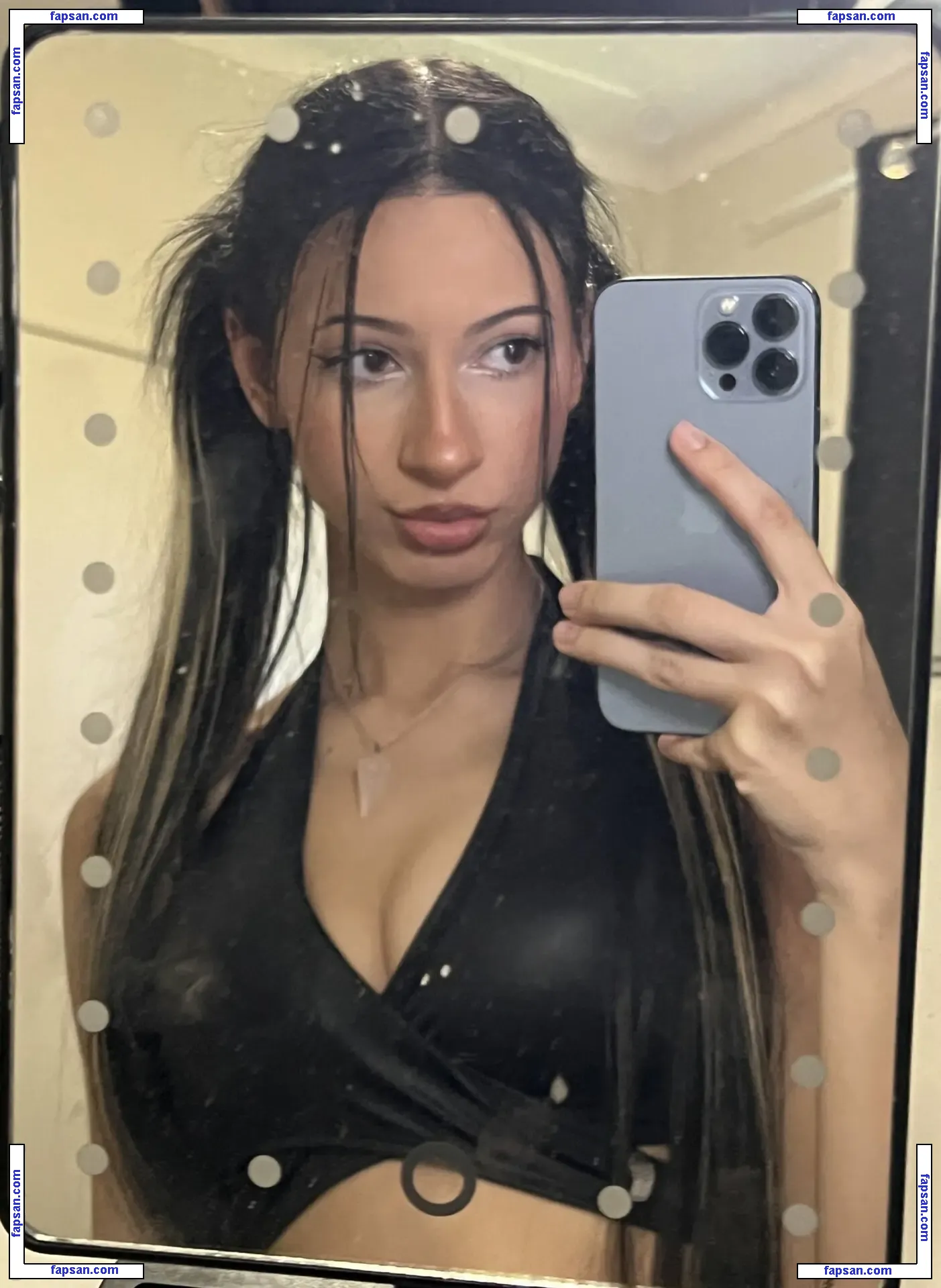Cassie1919 nude photo #0004 from OnlyFans