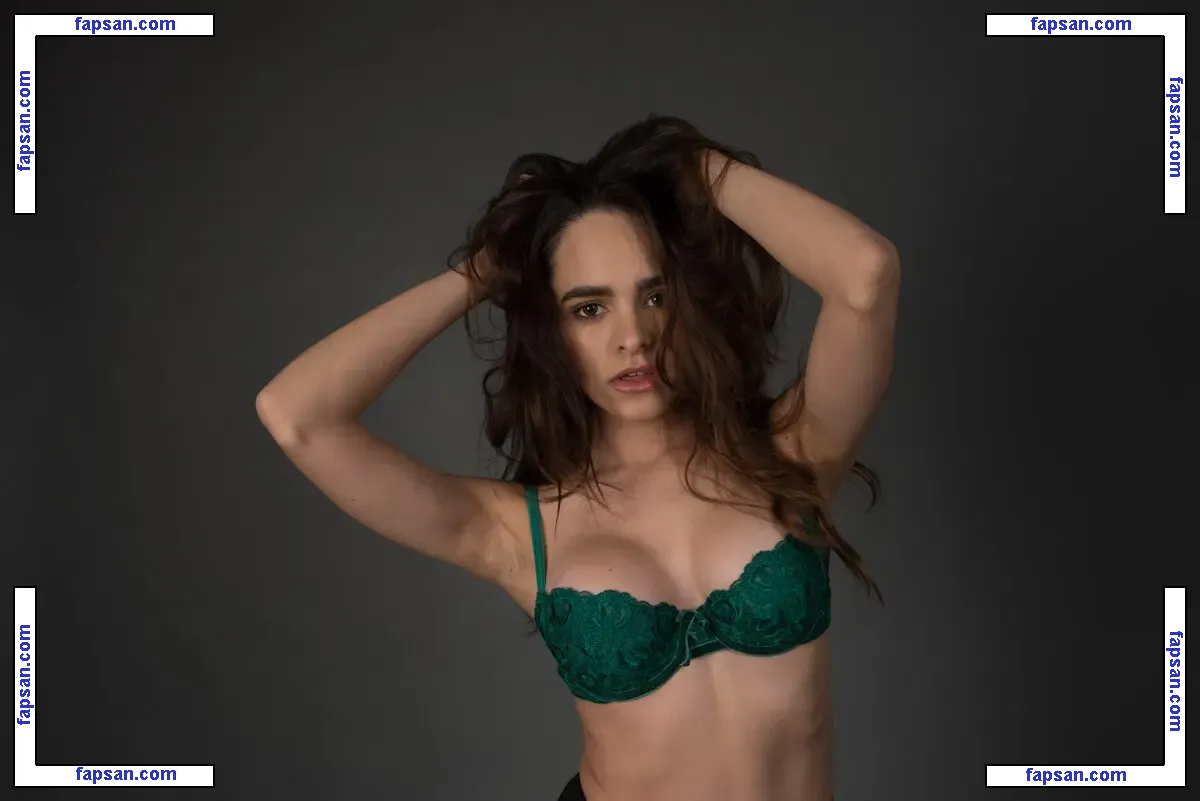 Cassimoon nude photo #0002 from OnlyFans