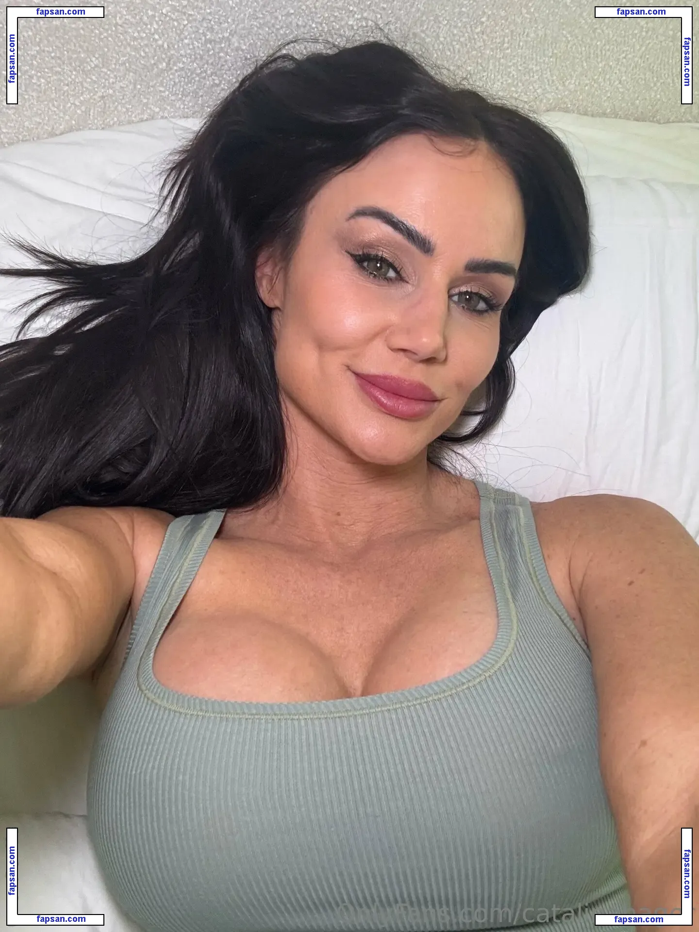 catalinahager nude photo #0001 from OnlyFans