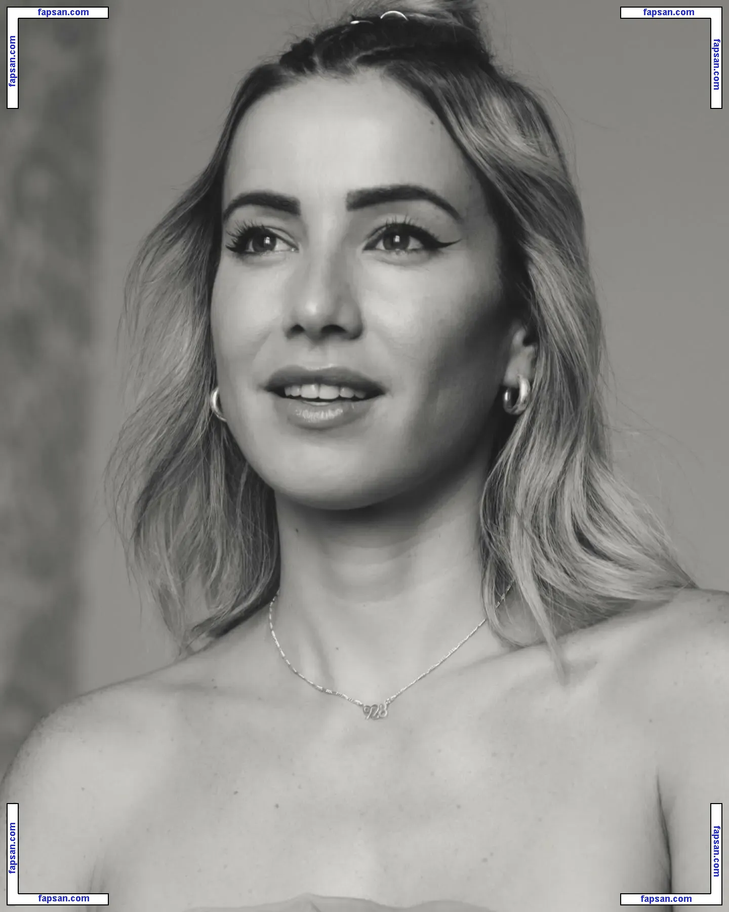 Catha23 nude photo #0035 from OnlyFans
