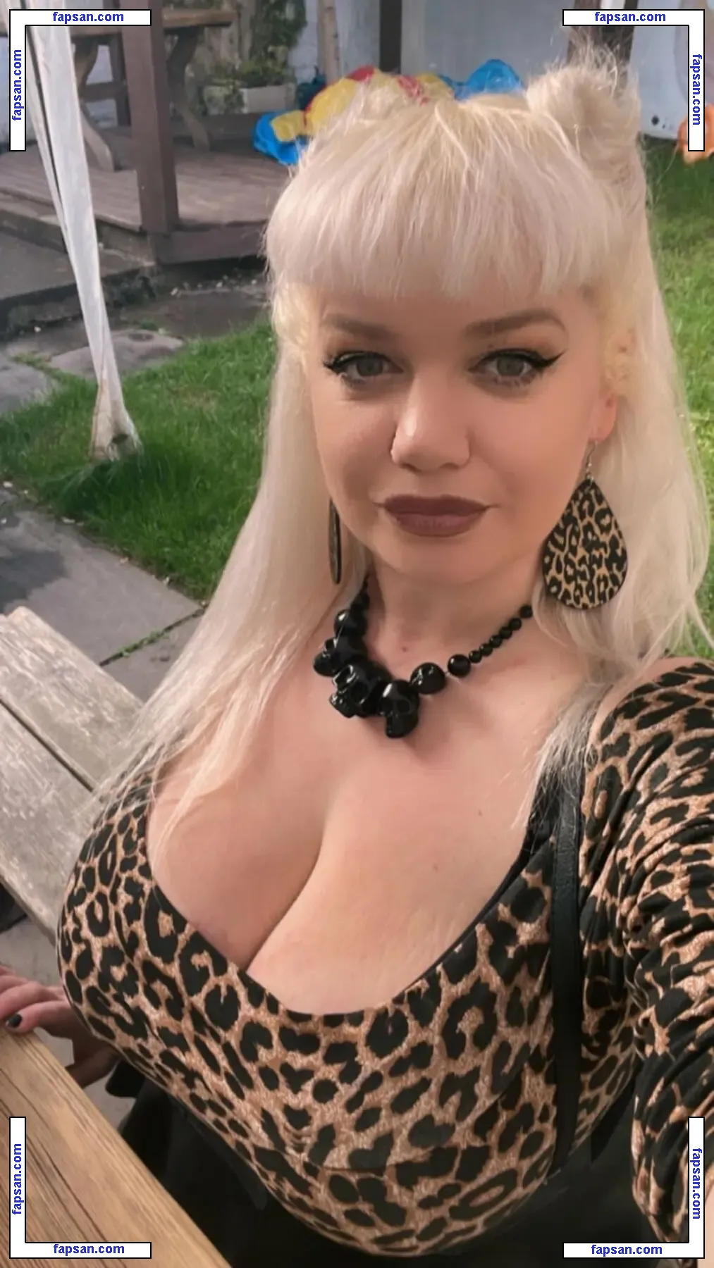 Catherine Sharples голая фото #0002 с Онлифанс